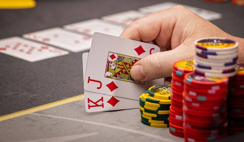 7 Chiến Lược Chơi Poker Chuyên Nghiệp Từ Cao Thủ 4  Điều chỉnh chiến lược tùy vào tình huống